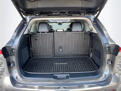 2023 Toyota Highlander Platinum
