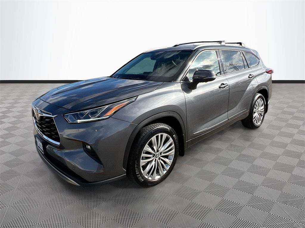 2023 Toyota Highlander Platinum
