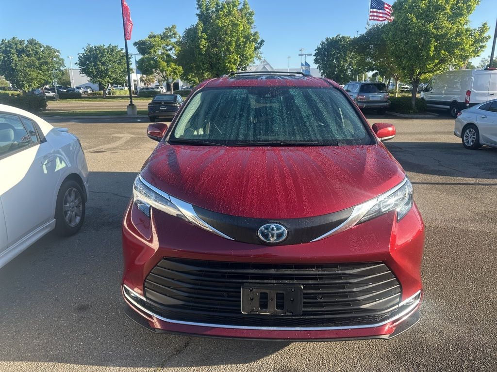 2023 Toyota Sienna XLE 7 Passenger