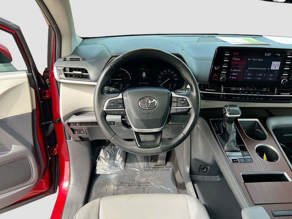 2023 Toyota Sienna XLE 7 Passenger