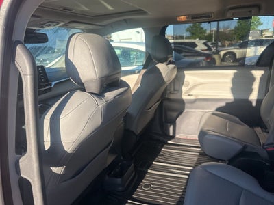 2023 Toyota Sienna XLE 7 Passenger