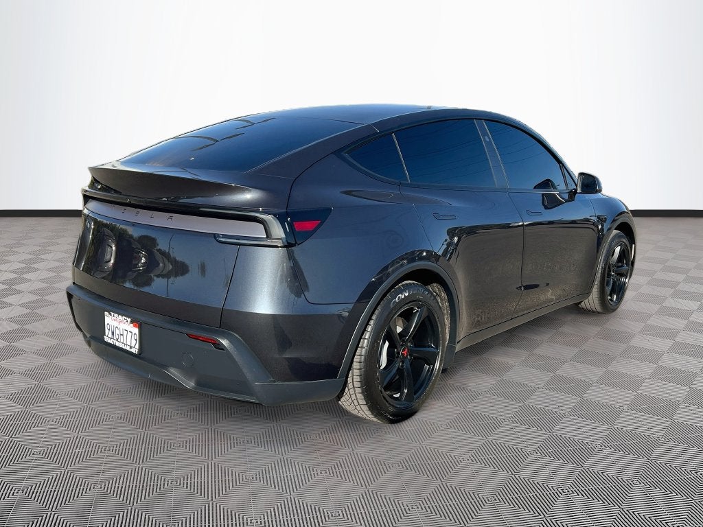 2026 Tesla Model Y Premium