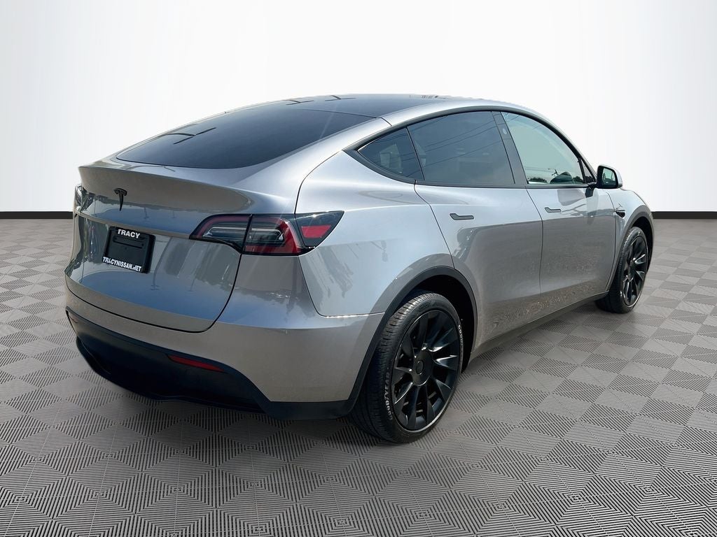 2025 Tesla Model Y Long Range