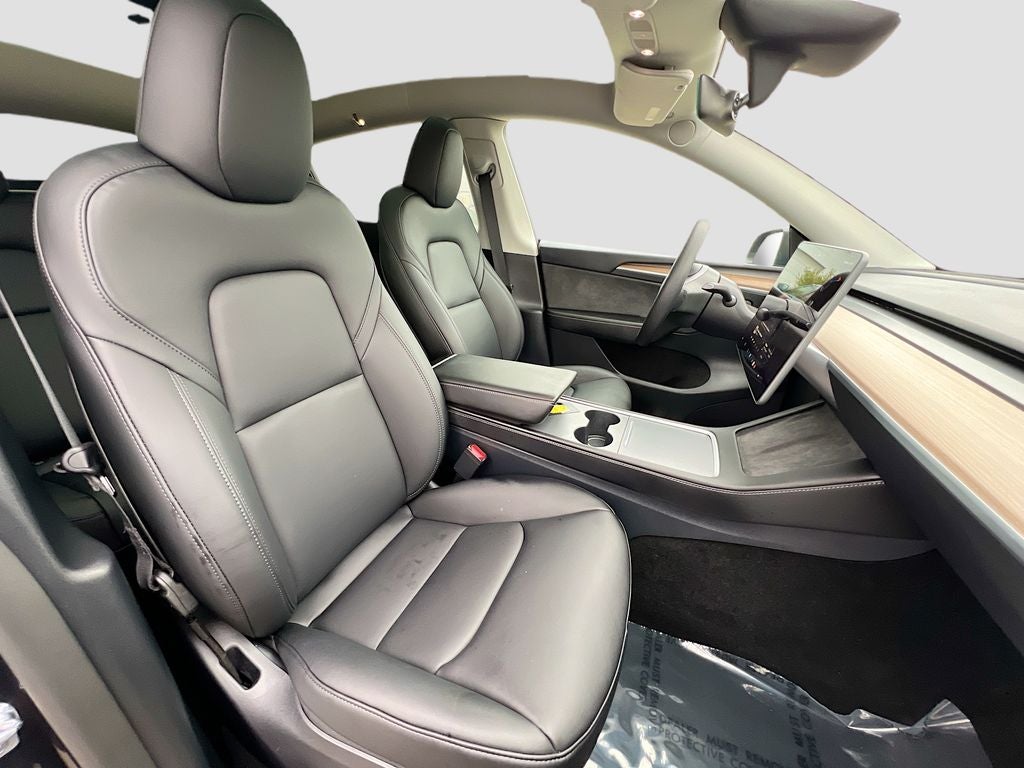 2025 Tesla Model Y Long Range