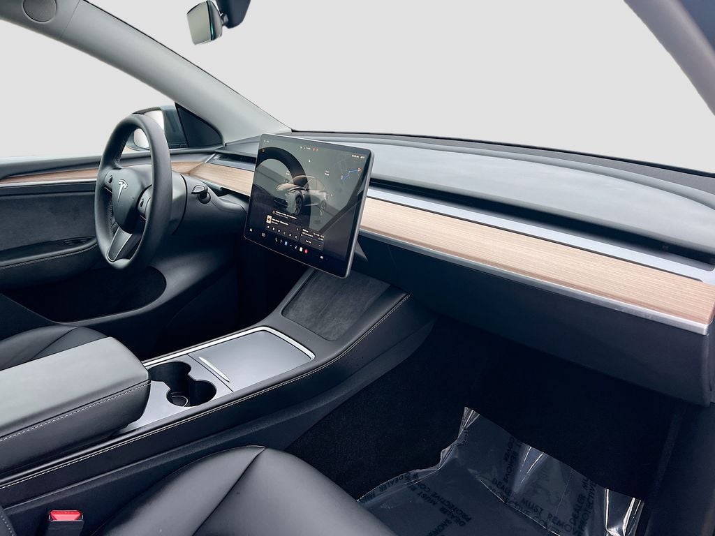 2025 Tesla Model Y Long Range