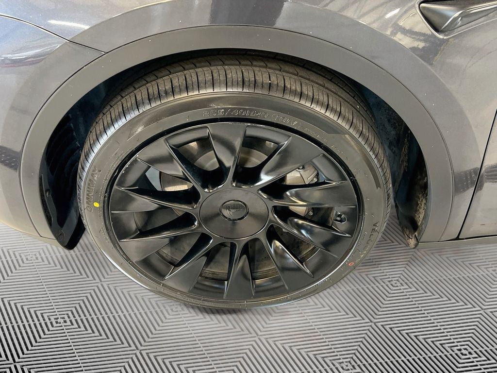 2025 Tesla Model Y Long Range