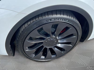 2023 Tesla Model Y Performance