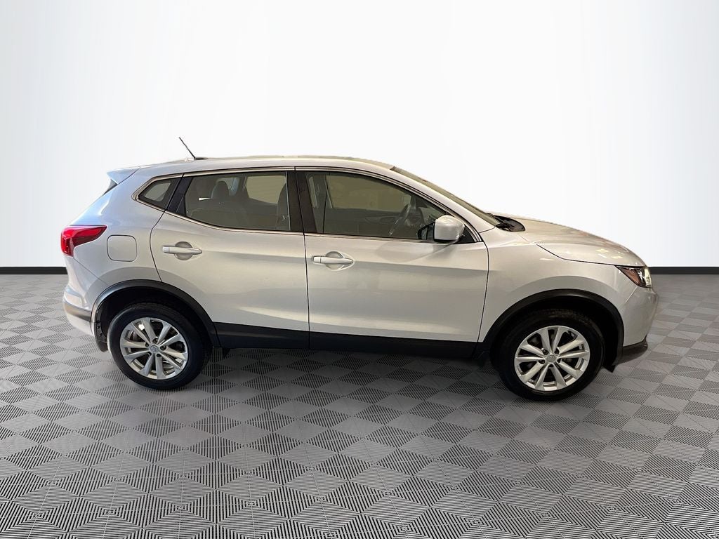 2017 Nissan Rogue Sport S