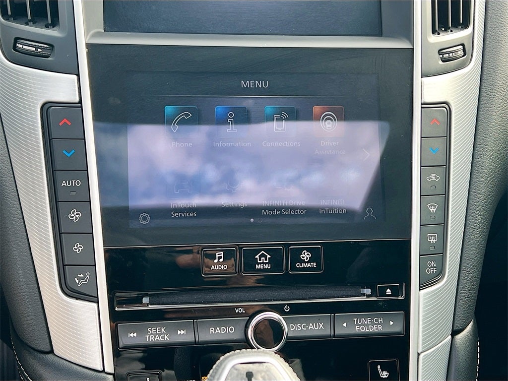 2023 INFINITI Q50 LUXE