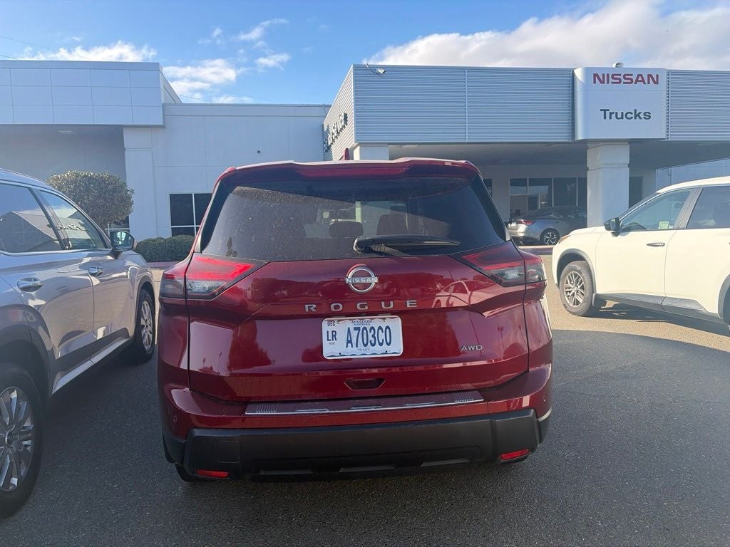 2025 Nissan Rogue SV