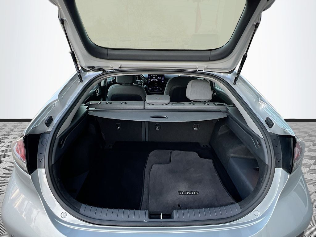 2022 Hyundai IONIQ PLUG-IN HYBRID SE