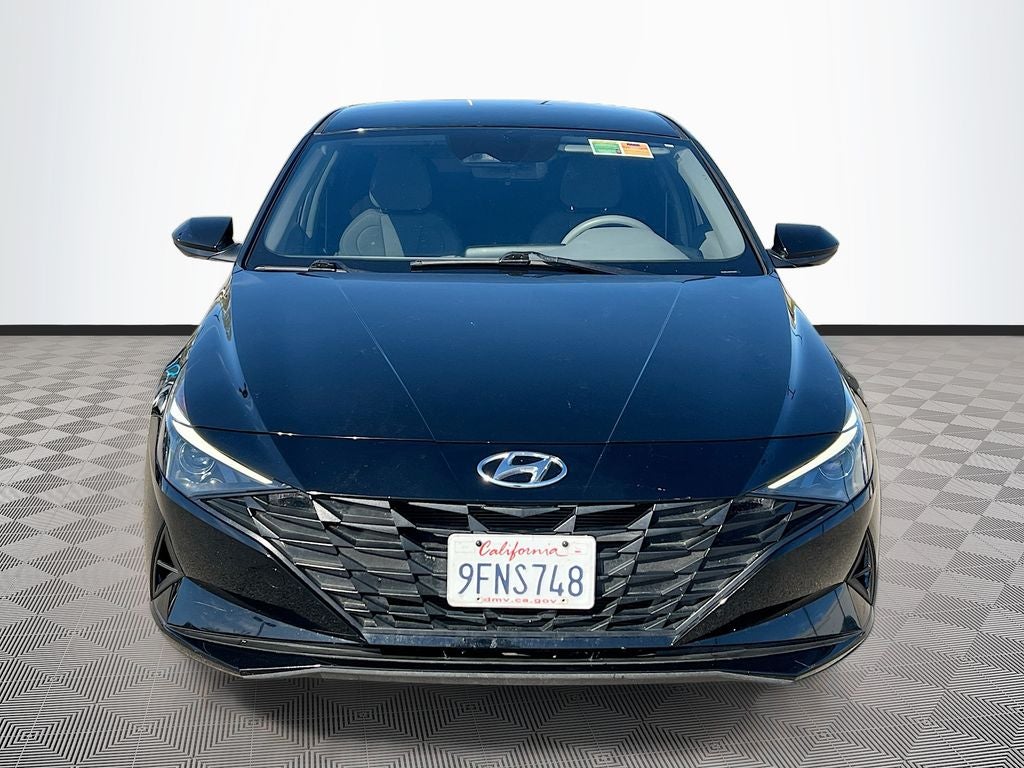 2023 Hyundai ELANTRA SE