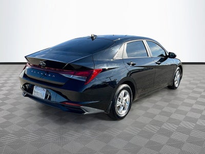 2023 Hyundai ELANTRA SE