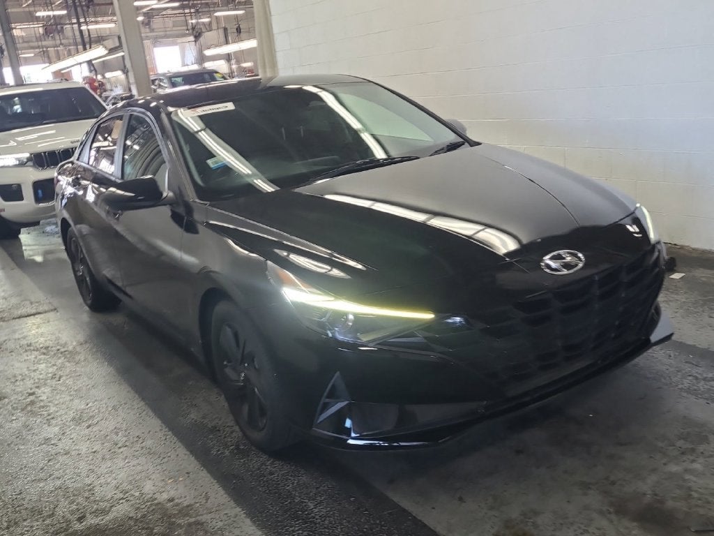 2022 Hyundai ELANTRA SEL
