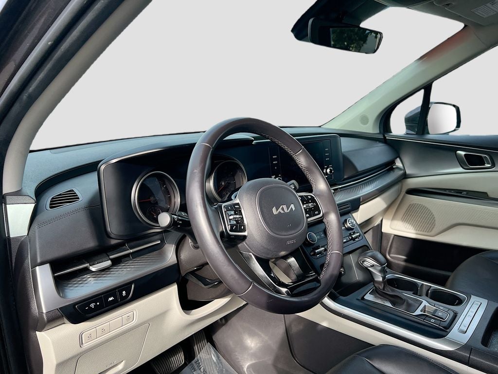 2024 Kia Carnival LX