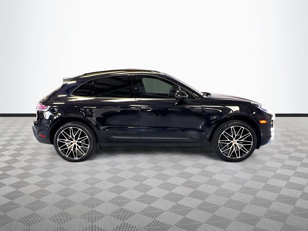 2024 Porsche Macan Base