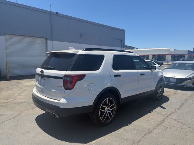 2017 Ford Explorer Sport