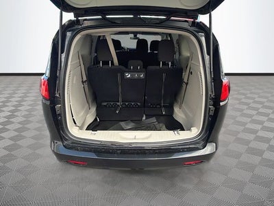2020 Chrysler Voyager L