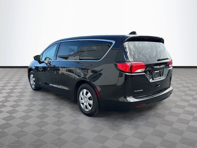 2020 Chrysler Voyager L