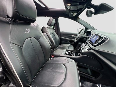 2022 Chrysler Pacifica Hybrid Limited