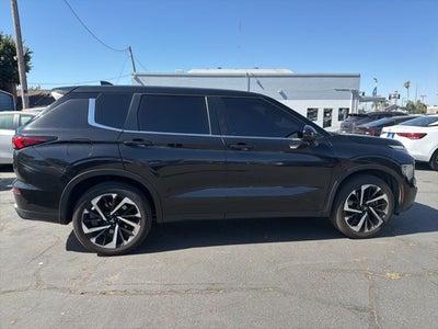 2022 Mitsubishi Outlander ES