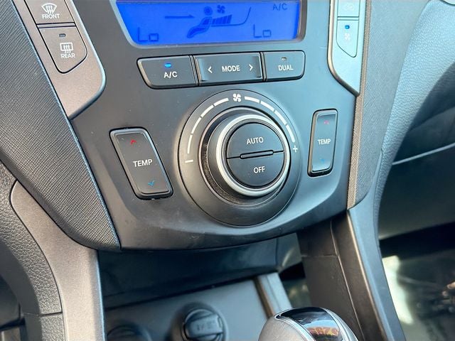 2016 Hyundai SANTA FE SE