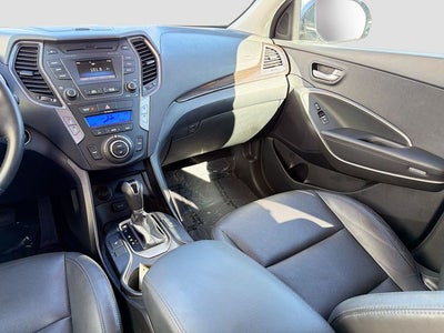 2016 Hyundai SANTA FE SE