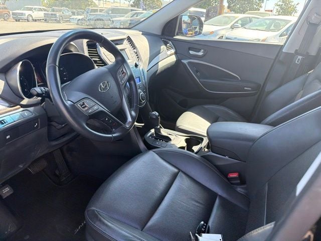 2016 Hyundai SANTA FE SE