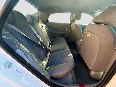 2026 Hyundai ELANTRA SE