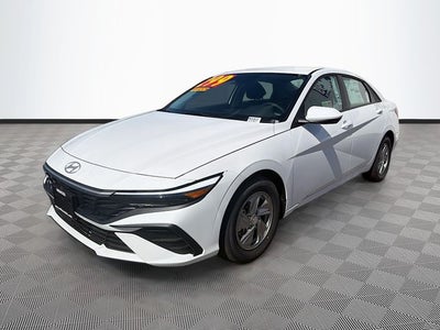 2026 Hyundai ELANTRA SE