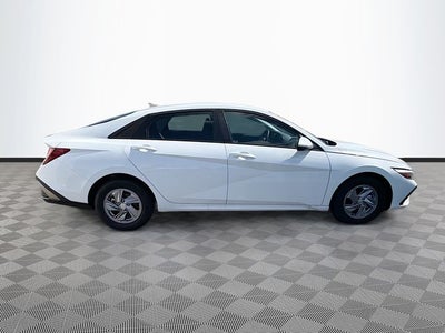 2026 Hyundai ELANTRA SE