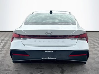 2026 Hyundai ELANTRA SE