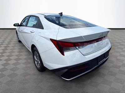 2026 Hyundai ELANTRA SE