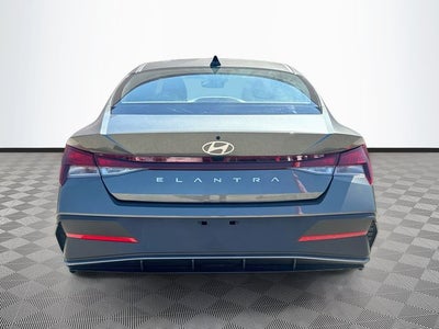 2026 Hyundai ELANTRA SE