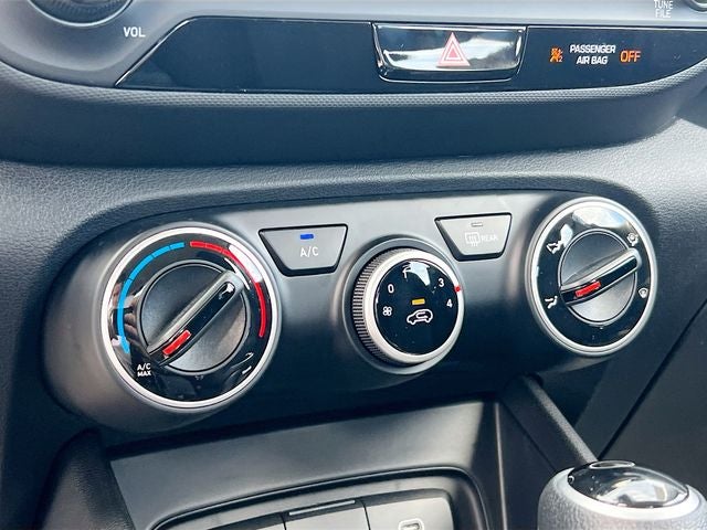 2025 Hyundai VENUE SE