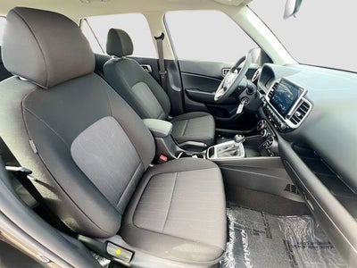 2025 Hyundai VENUE SE