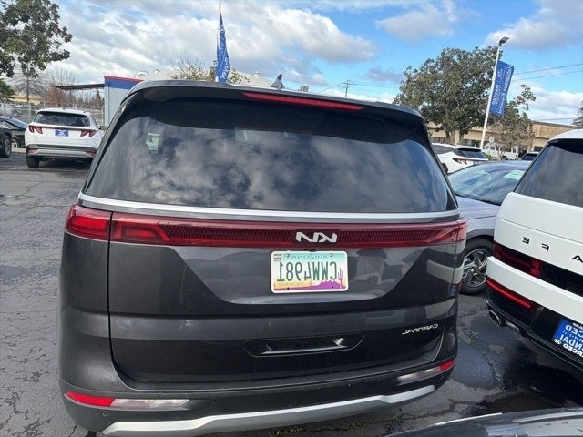 2024 Kia Carnival LX